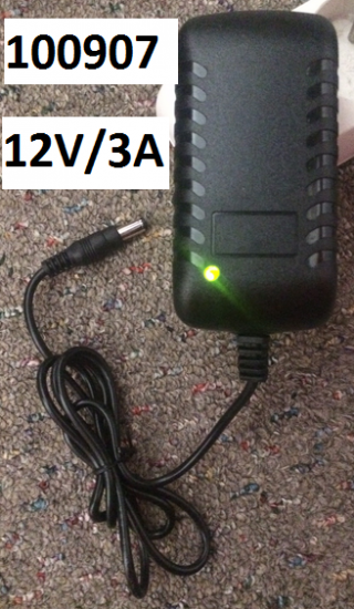 Sov adaptr 230V / 12V , 3.0 3A jack 5,5/2,1mm , plocho, LED - Kliknutm na obrzek zavete